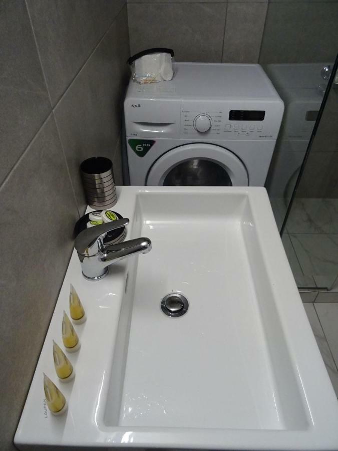 City Life Apartment In Athens Heart Bagian luar foto