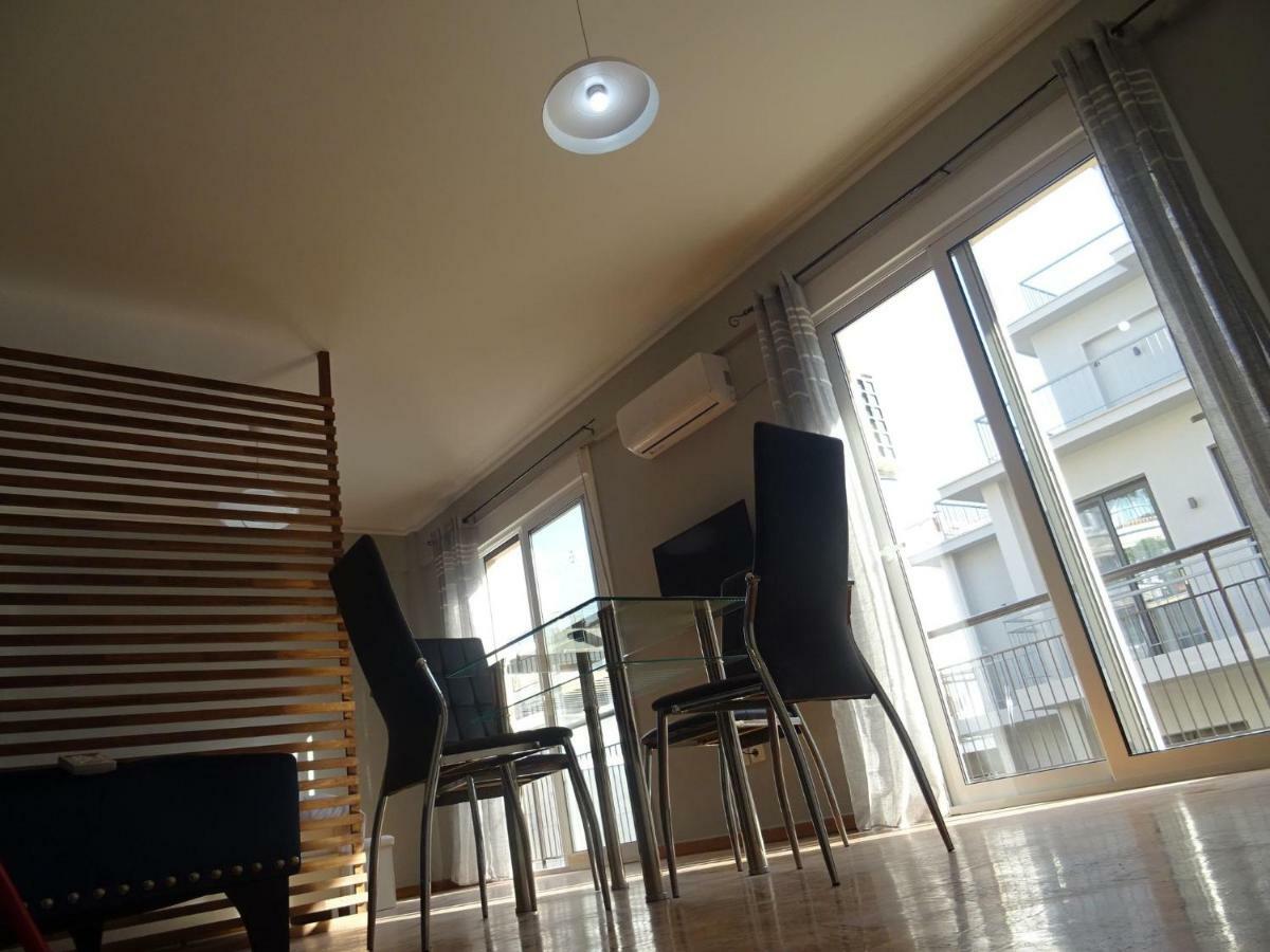 City Life Apartment In Athens Heart Bagian luar foto